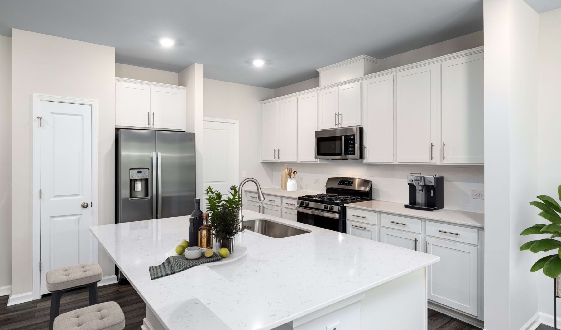 Furnished Kitchen